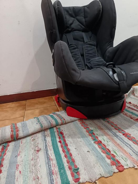 Cadeira Auto Bebé confort Axiss giratória