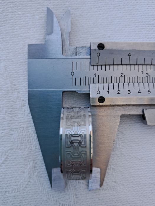 Anel Masculino NOVO em Aço Cirúrgico Inox - Padrão Grego (21.5 mm)