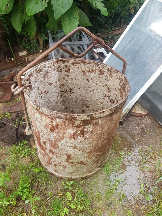Balde para grueta.