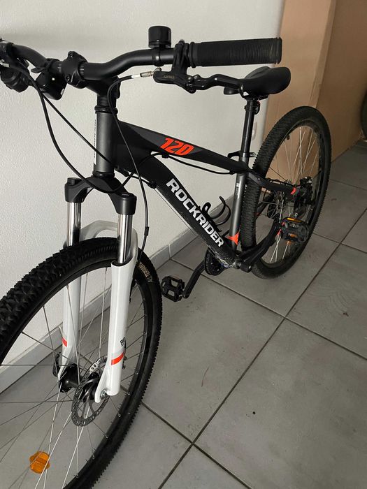 Bicicleta de adulto em muito bom esrado. Ainda com garantia.