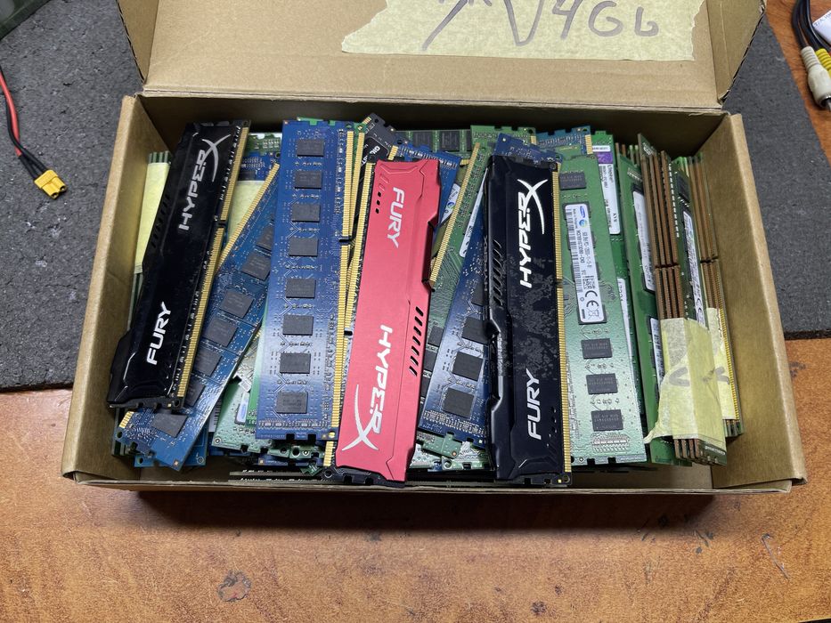 Оперативна памʼять DDR3 4/8gb