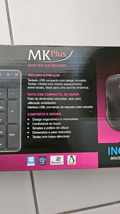 Conjunto de teclado e rato USB

- Teclado com layout QWERTY.
- Rato e447059019275980804