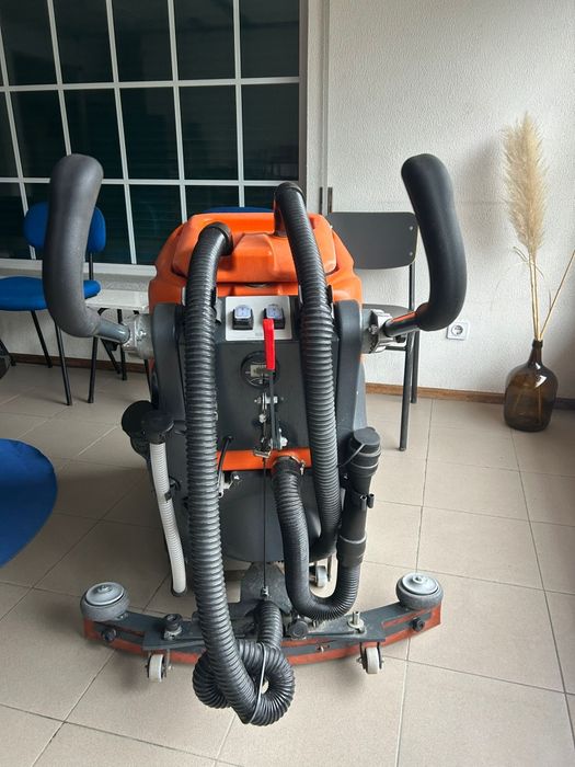 Auto lavadora a bateria " TSM Grande Brio 55"