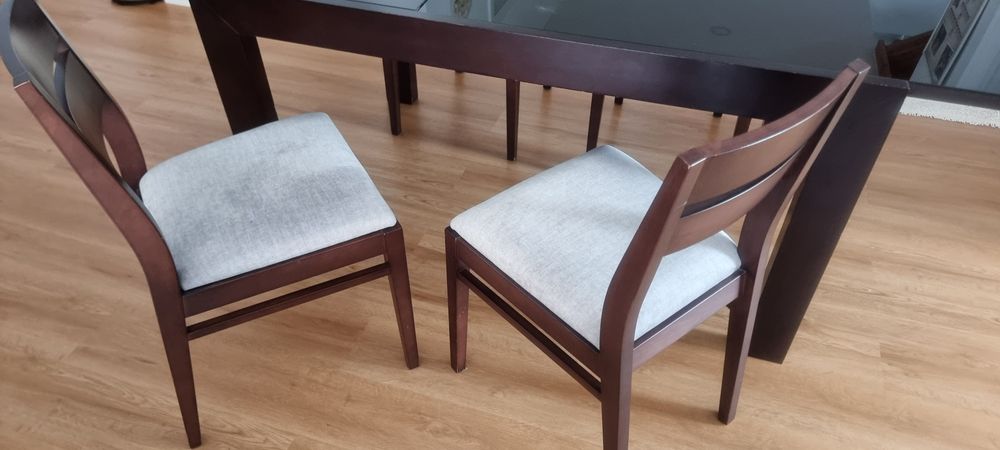 Mesa de sala extensível com 4 cadeiras
