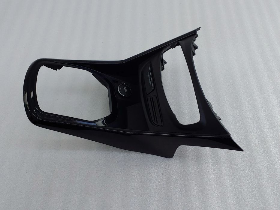 Moldura da consola central / rádio / aro FORD B-Max (JK)