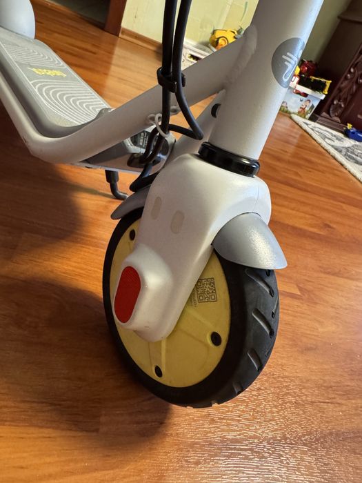 Електросамокат Ninebot C8