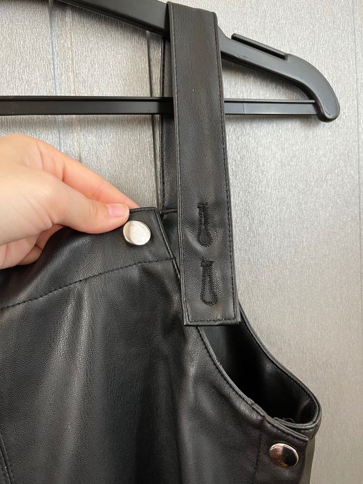 Плаття з еко шкіри