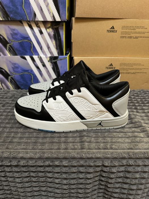 Кросівки чолвічі Nike JORDAN NU RETRO 1 LOW 41(26см)