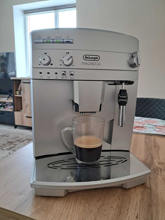 Кавомашина Delonghi Magnifica