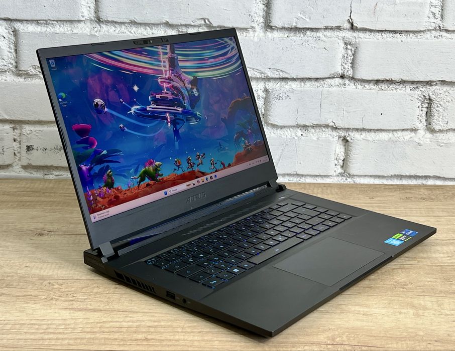Преміальний ігровий Gigabyte AORUS 15 BKF RTX 4060 i7-13700H 32GB DDR5 2К QHD 165Hz