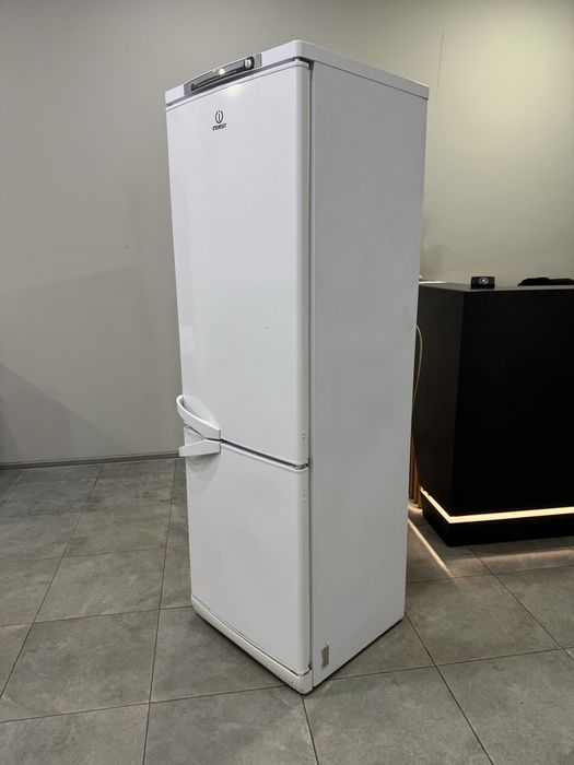 ВНИМАНИЕ! Холодильник INDESIT LI7 S1 W Гарантия! С доставкой!