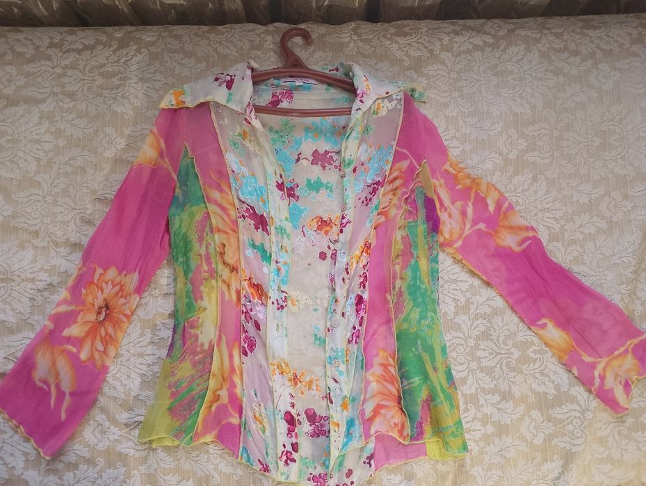 Вінтажна, полпупрозора, приталена  блузка 2000-х