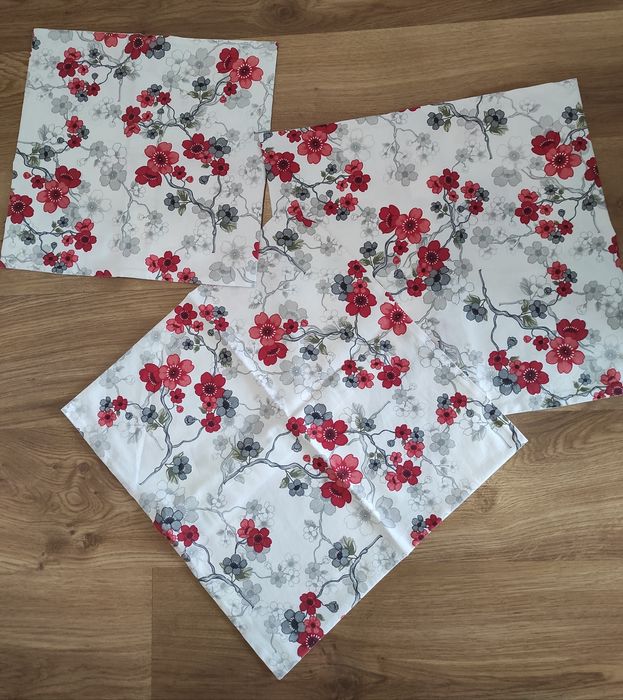 Obrus 90/90 + poszewki 45/45,40/40