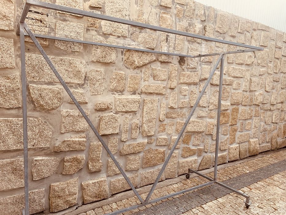 Estendal grande bom para estender lencois cobertores etc…