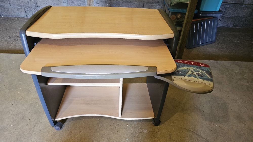 Secretária para computador