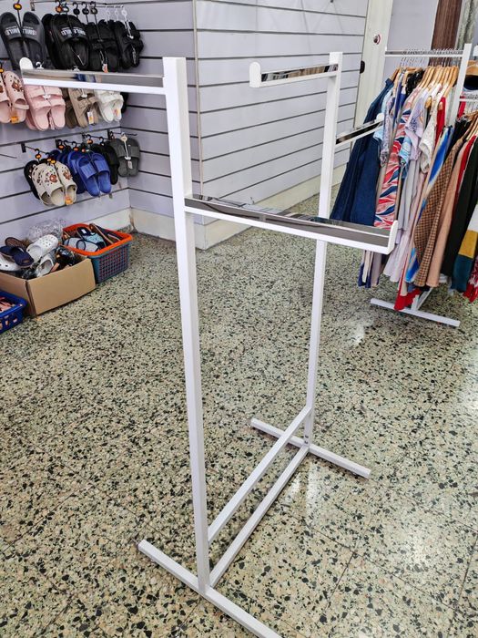 Expositor de Metal para roupa