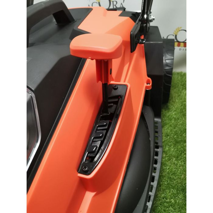 Акумуляторна газонокосарка DLM-200BC Dual Б/В