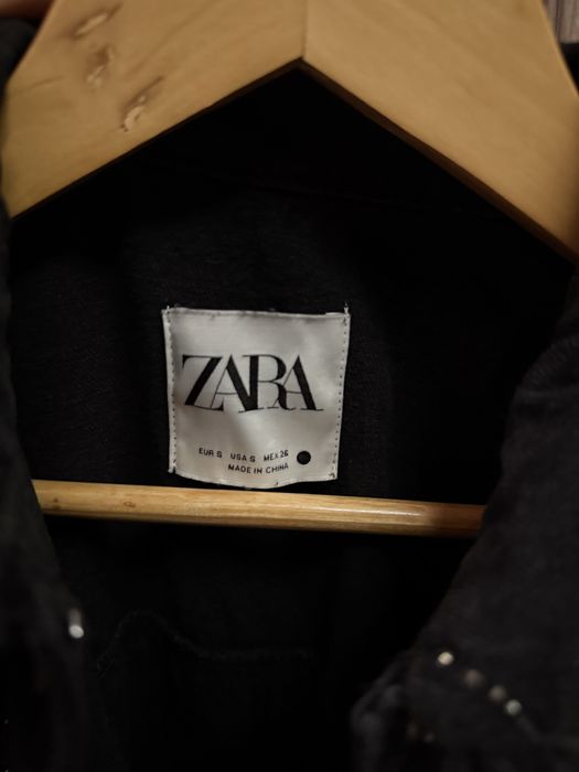 Жіноча джинсова сорочка-куртка з бахромою