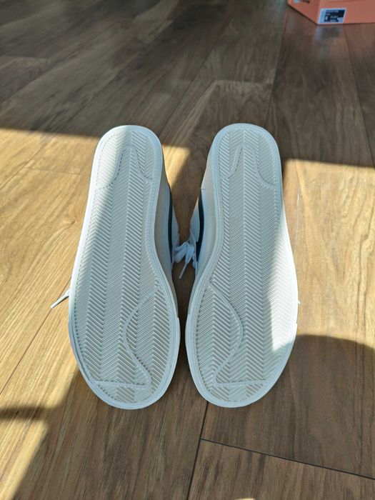 Nike blazer Mid w kolorze białym z czarnym logo