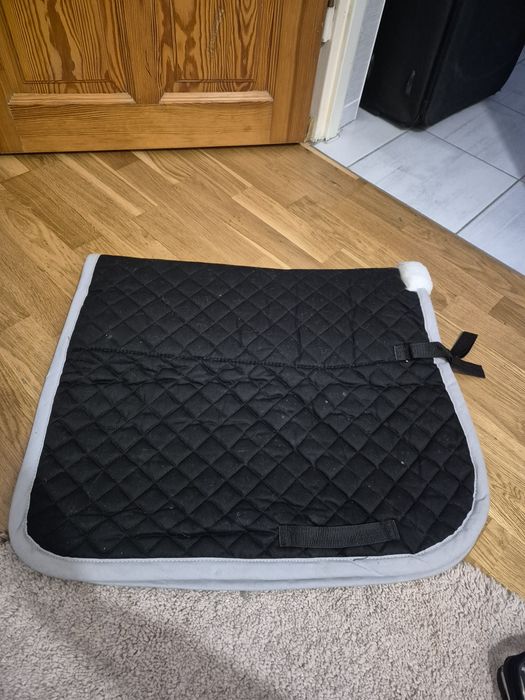 Czaprak nowy, czarny