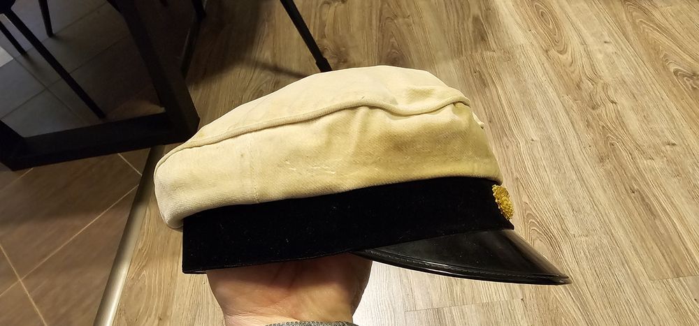 Szwedzka czapka studencka rozmiar 55 używana