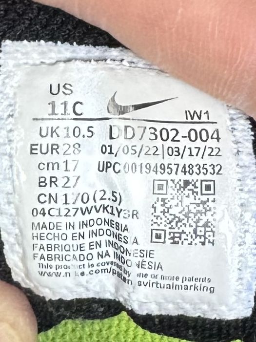 Nike Team Hustle кроссовки 28 размер детские спортивные черные