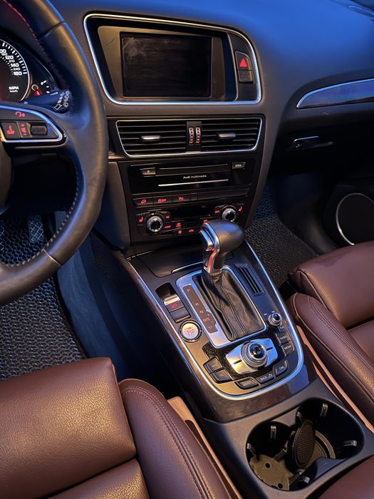 Audi Q5 2015 БЕЗ ДТП  Повністю обслужене та доглянуте авто.