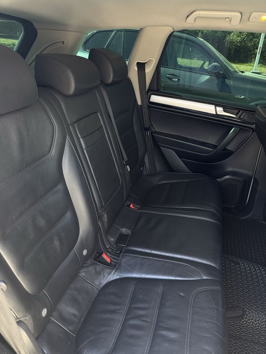 Volkswagen Touareg 3.0 дизель 2011р