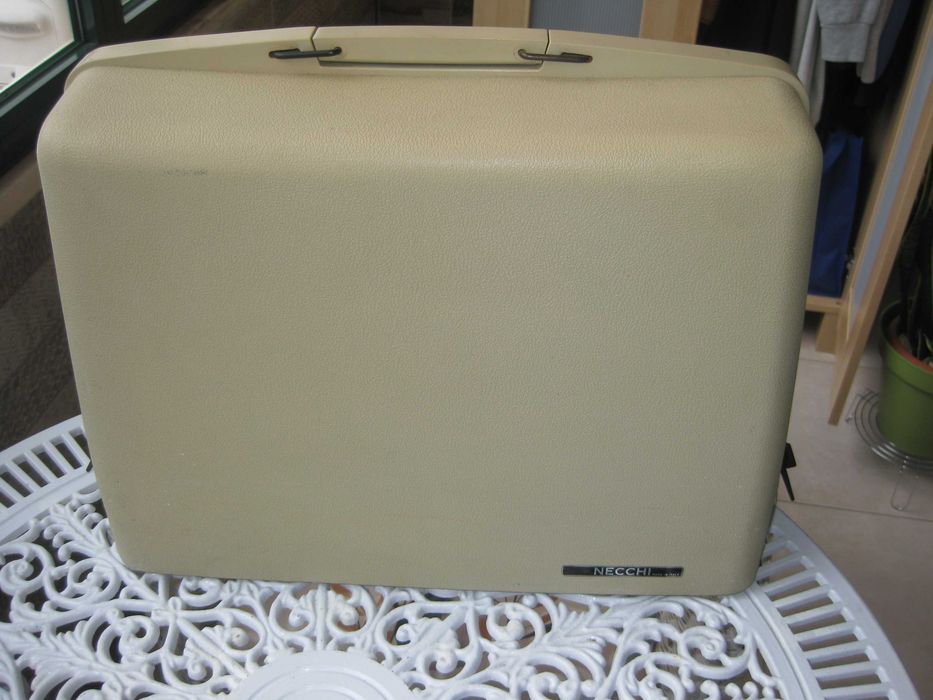 Maquina de costura NECCHI Lydia MK2