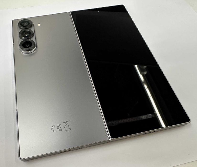 Samsung Galaxy Z Fold 6 1TB – polisa do 09.2026 + etui