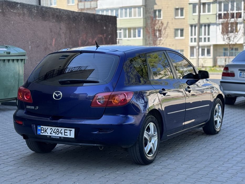 Mazda 3 2004рік 1.4бензие