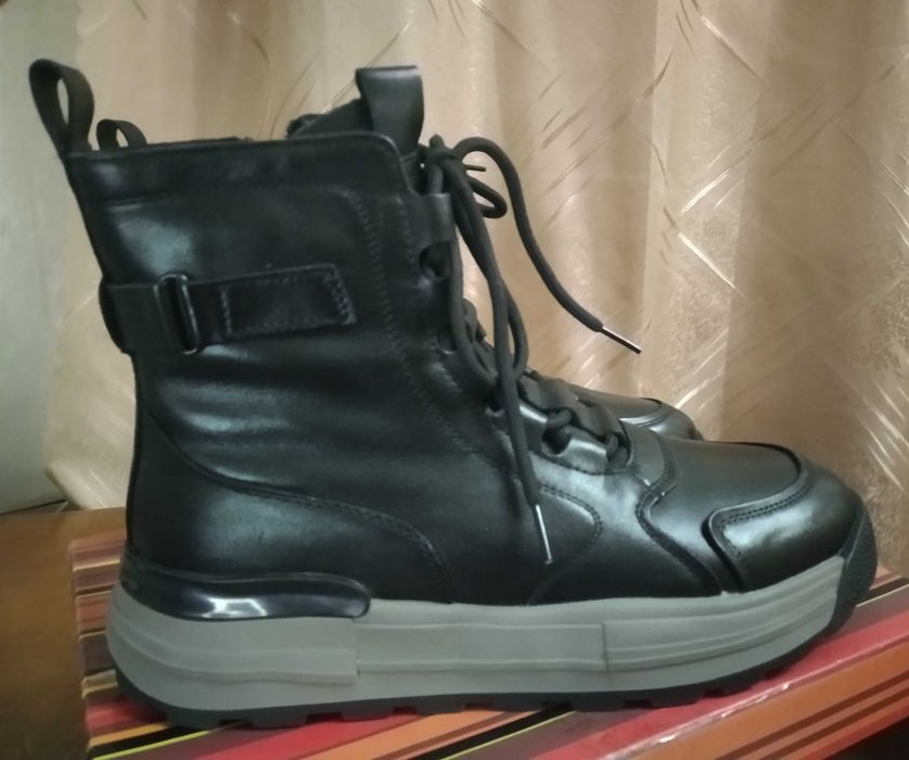 Продам черевики чоботи (ботинки сапоги ) жіночі зимові. MEEGO COMFORТ.