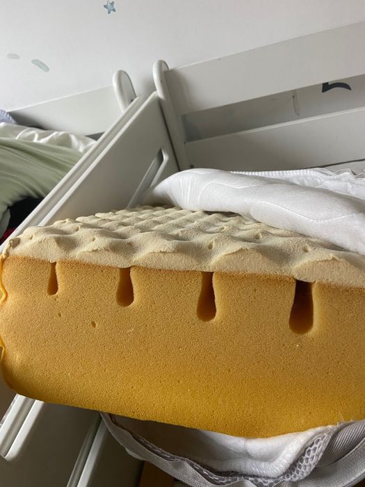 Drewniane łóżko dziecięce z szufladą 160x80