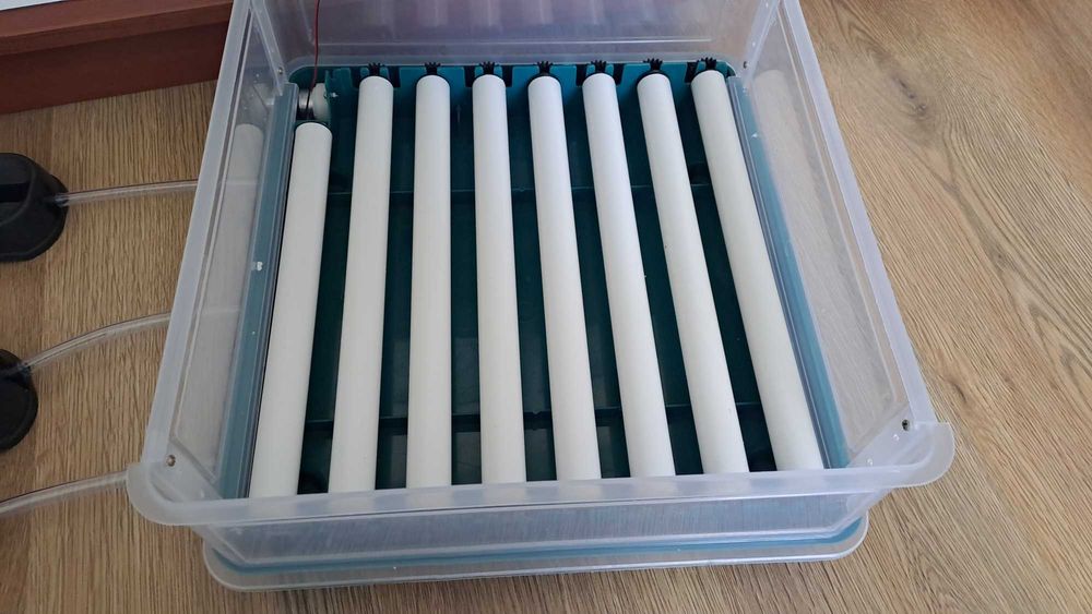 Автоматичний інкубатор до 48 яєць з роликовим переворотним механізмом