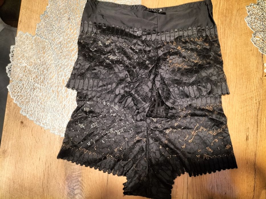 Majtki koronkowe. Bokserki. Rozm. M