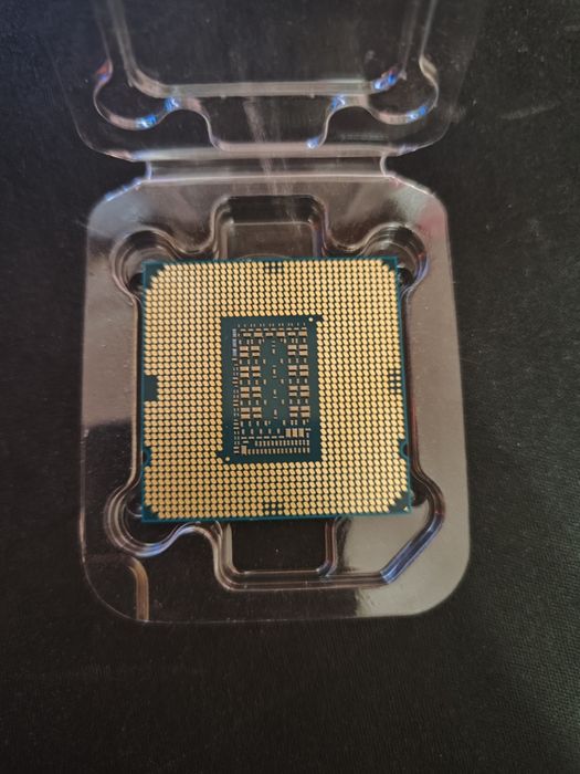Процесор Intel i5-11400f