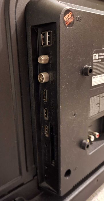 Telewizor Xiaomi LED L32M6-6AEU DAWCA- oddam na części - pisz i PYTAJ