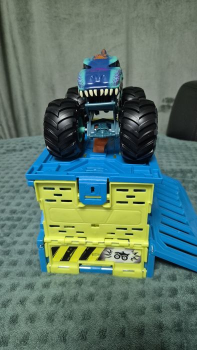 Hot Wheels Monster Trucks Kaskaderski Mega Wrex