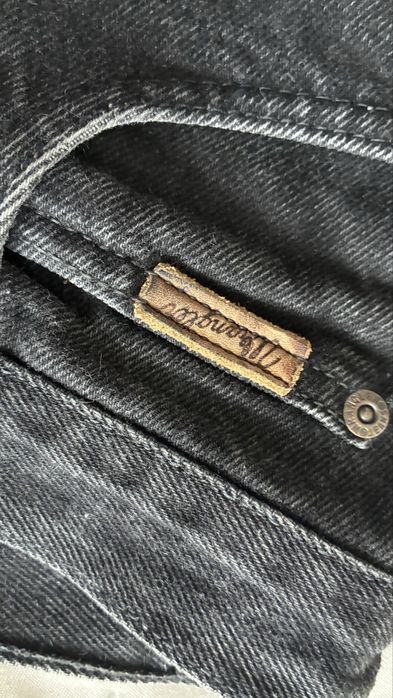 Szare grafitowe dzinsy wrangler texas M/38