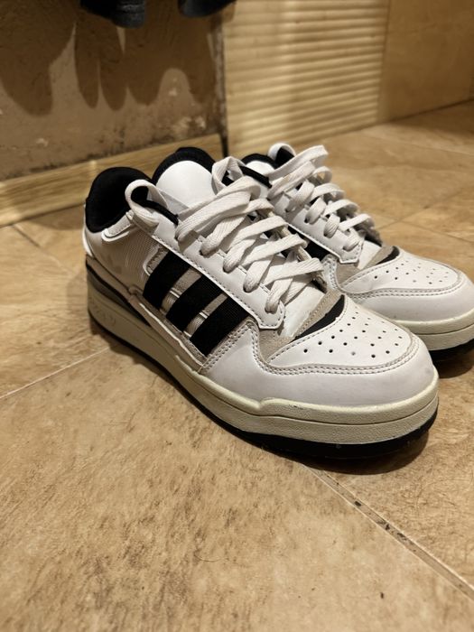 Красовки Adidas Forum Low. Стан 9/10 оригинал торг имеется