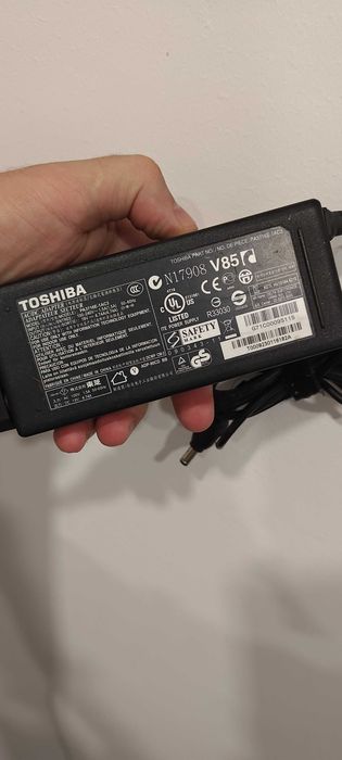 Carregador Toshiba (PA3716E-1AC3)