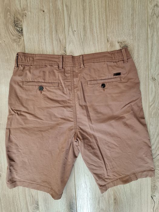 Spodenki krótkie - shorty - BYTOM - okazja