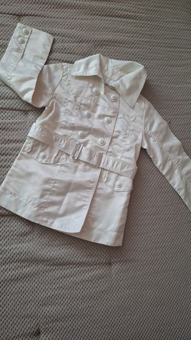 Elegancki płaszcz z paskiem 98 104 cm