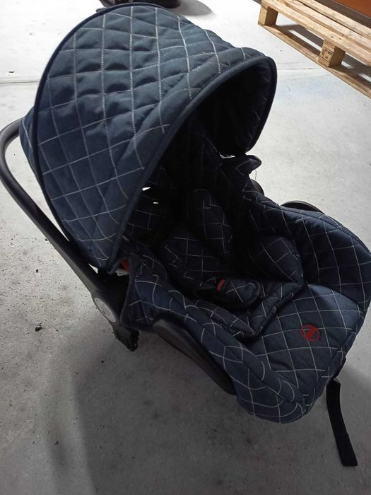 Carrinho de Bebé como novo.