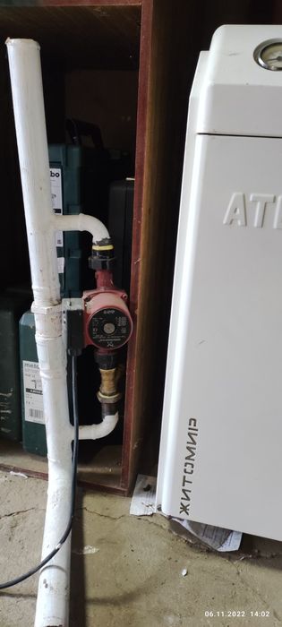 Продам б/у котёл газовый не турбированный, с циркуляцион