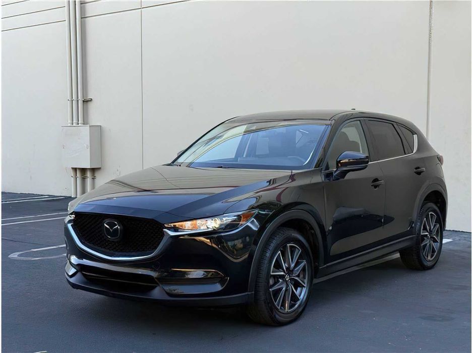 Mazda CX-5 Touring      2018