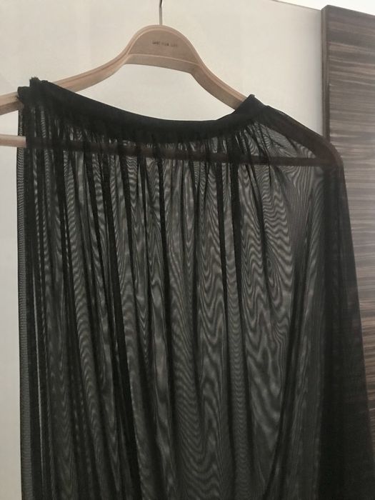 Czarne tiulowe pareo Unique rozmiar M