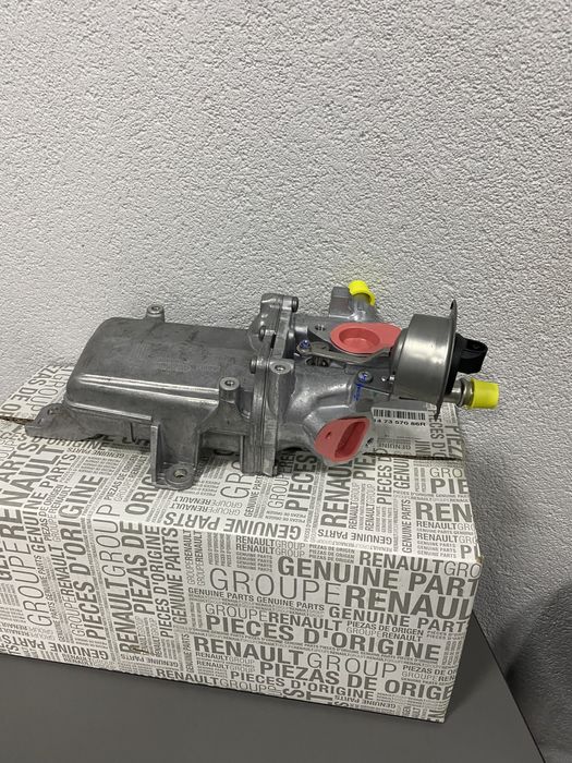 Охладитель ЄГР Reno Trafic 1.6 Opel Vivaro Охолоджувач Єгр 147357086R