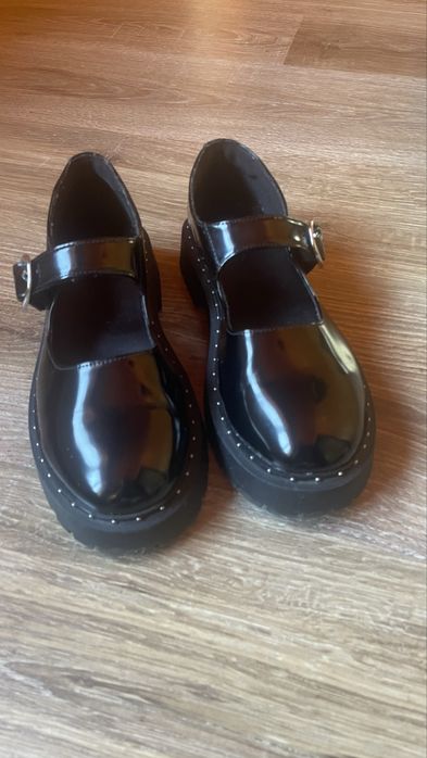 Лаковані лофери з ремінцем ZARA, 37 розмір