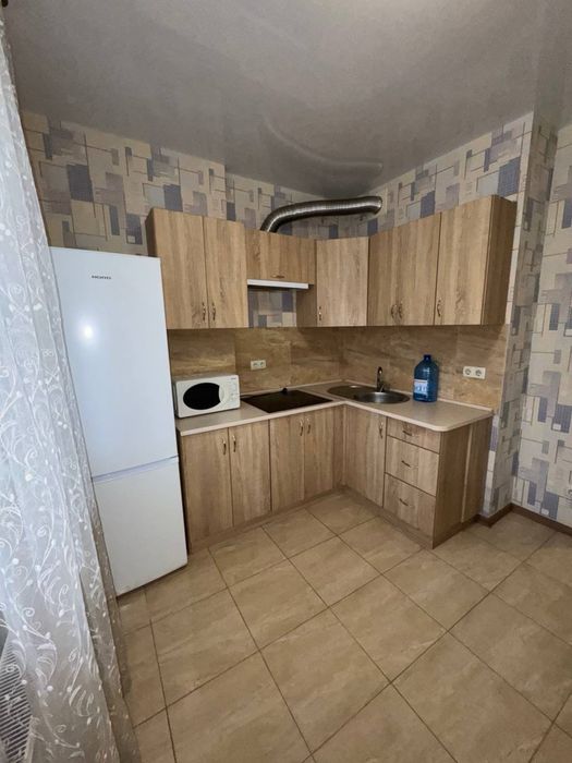 1 ком . на Таирова . Новый дом . Свободна